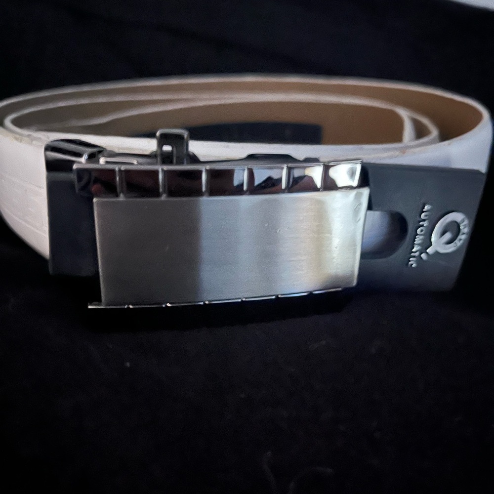 Men's White Leather Belt with Silver Buckle